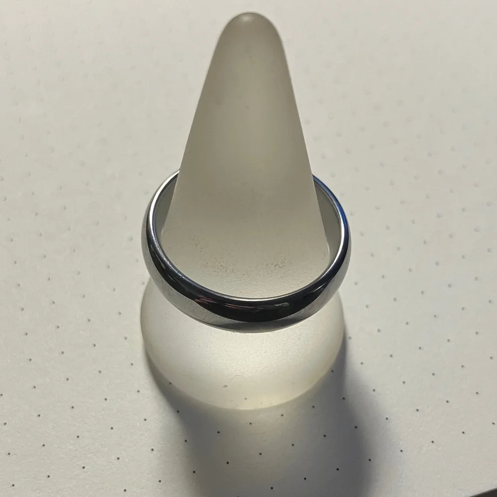 4/$20 Urban Outfitters Simple Polished Sterling-Look Band - Silver Tone